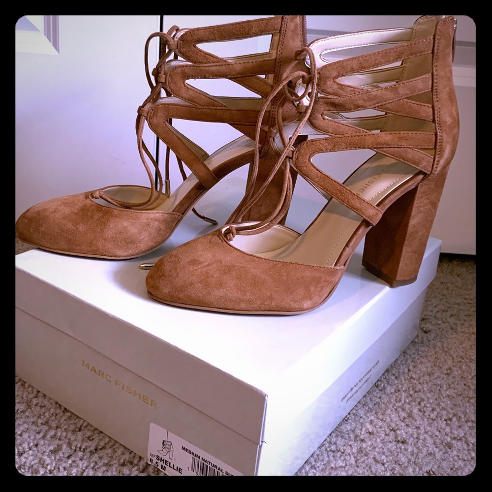 Marc Jacobs - Shellie - Like New - Tan